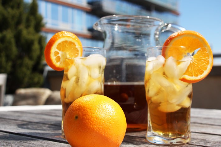 NYC Iced Tea Cocktail Recipe. This is an easy cocktail for a crowd. Make this a day in advance. When guest come add ice and cheers to gratitude. www.Chophappy.com #cocktail #drinks #cocktailforacrowd
