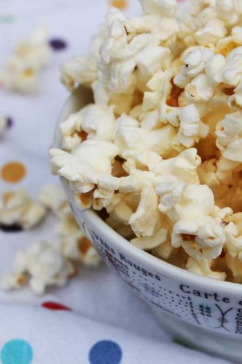 Homemade Microwave Popcorn- grab a lunch bag and start making your own awesome snack recipe.