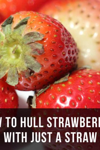 Speedy Way to Hull Strawberries with a Straw