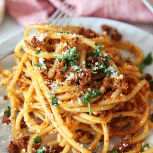 5 Ingredient Chorizo Carbonara Pasta Recipe. This is a quick weeknight meal or date night #pastadinner. Happy Cooking! #carbonara #pasta #recipe