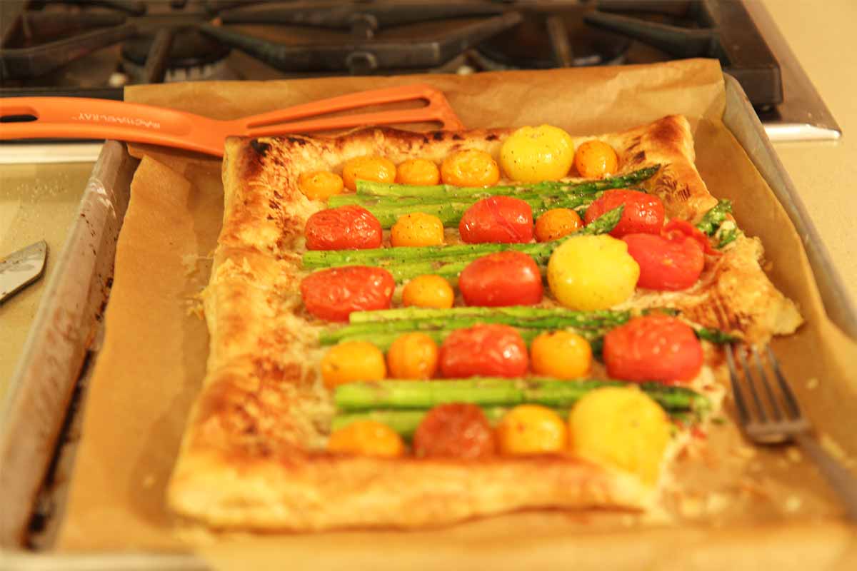 Asparagus and Gruyere Puff Pastry Pizza Recipe