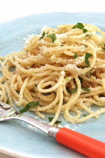 Spaghetti Parmesan Recipe. Here is a quick 15 minute meal from boiling the water to table. This is a recipe my mom use to make me and it is so yummy. ChopHappy.com