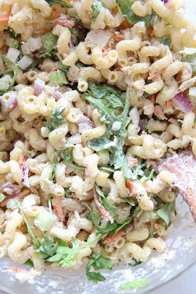 Tuna Pasta Salad Recipe- Creamy yummy smiles from this easy fabulous dinner. Tuna, crunchy carrots, and pasta makes this a perfect recipe for you to make. www.ChopHappy.com