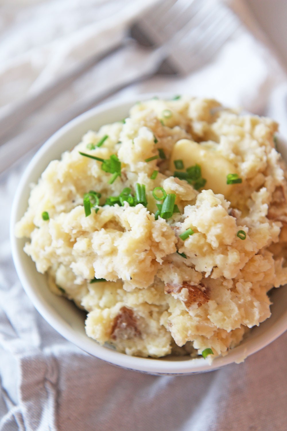 The Best Slow Cooker Mashed Potatoes Recipes. Easy buttery crock pot mashed potatoes makes it easy to cook for Thanksgiving, Christmas, Hanukkah, or Sunday Dinner. Happy Cooking! www.ChopHappy.com #mashedpotatoes #slowcookerecipes 