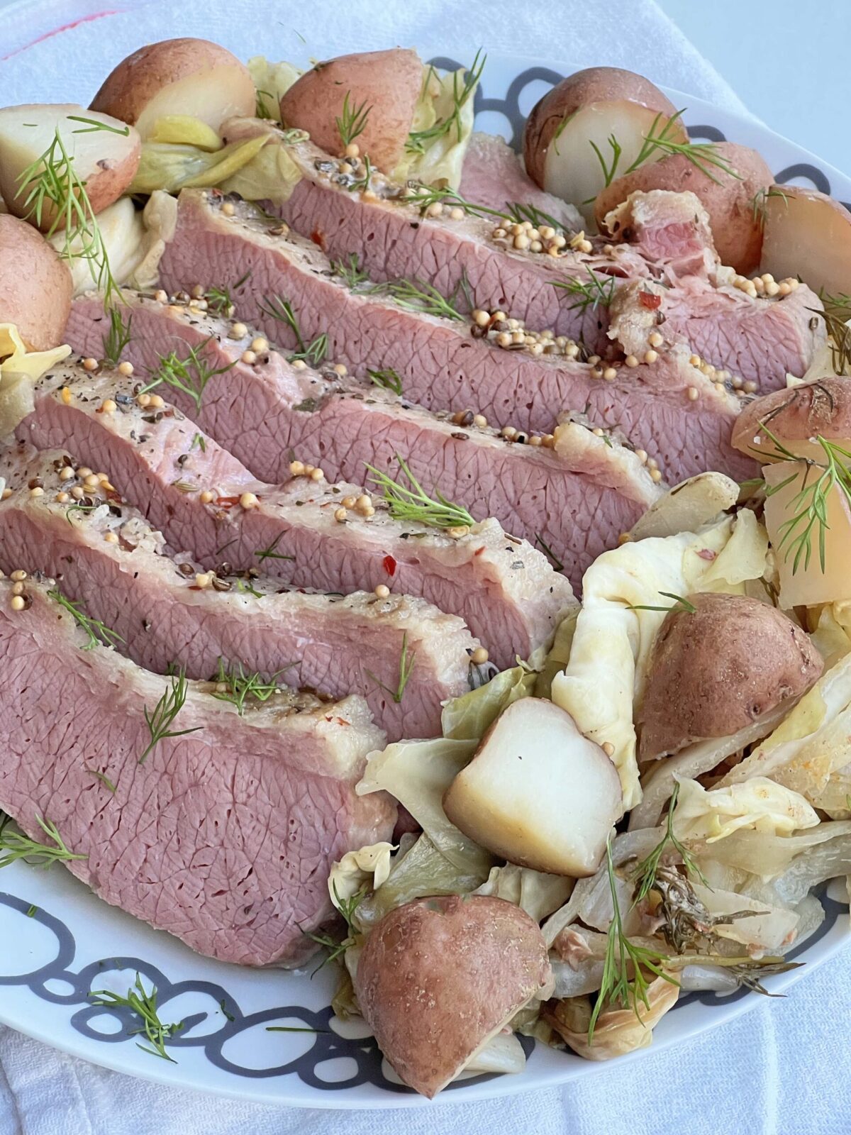 How To Make Corn Beef and Cabbage In a Slow Cooker