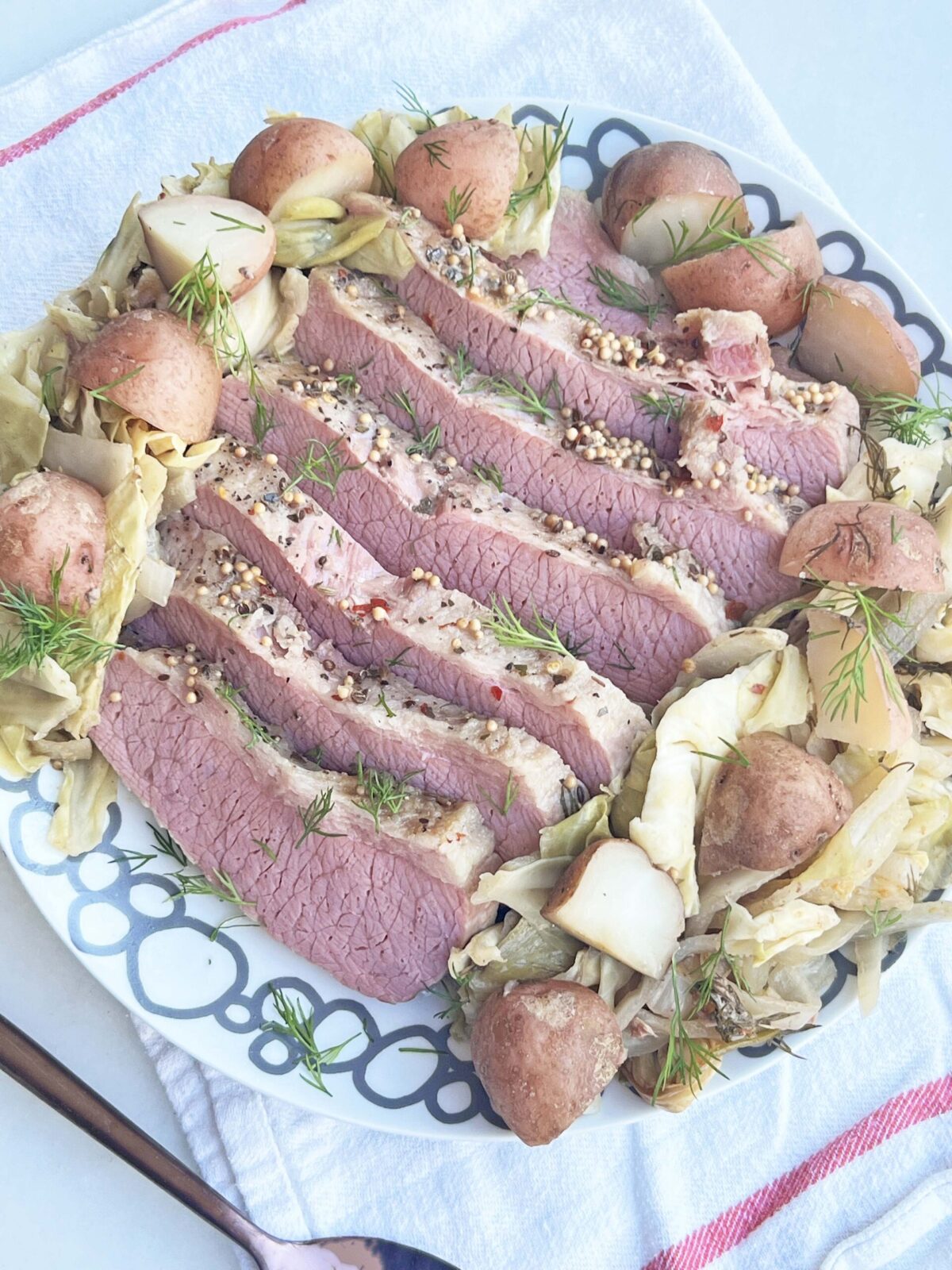 How to Make Corn Beef and Cabbage Recipe. This is an easy slow cooker recipe that is perfect for St. Patricks Day or an easy meal prep dinner for the week. Happy Cooking! www.ChopHappy.com #St.PatricksDayrecipe #cornbeefandcabbage