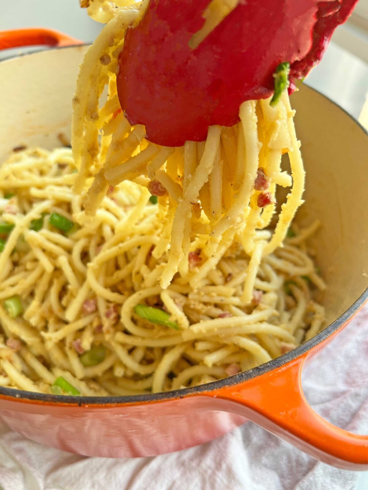 How To Make Hummus Carbonara Recipe. This is a dairy free carbonara recipe. Use store bought hummus and you have an easy pasta recipe. Happy Cooking! www.Chophappy.com #carbonara #hummus